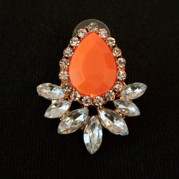 Earrings - Picture 4 of 8